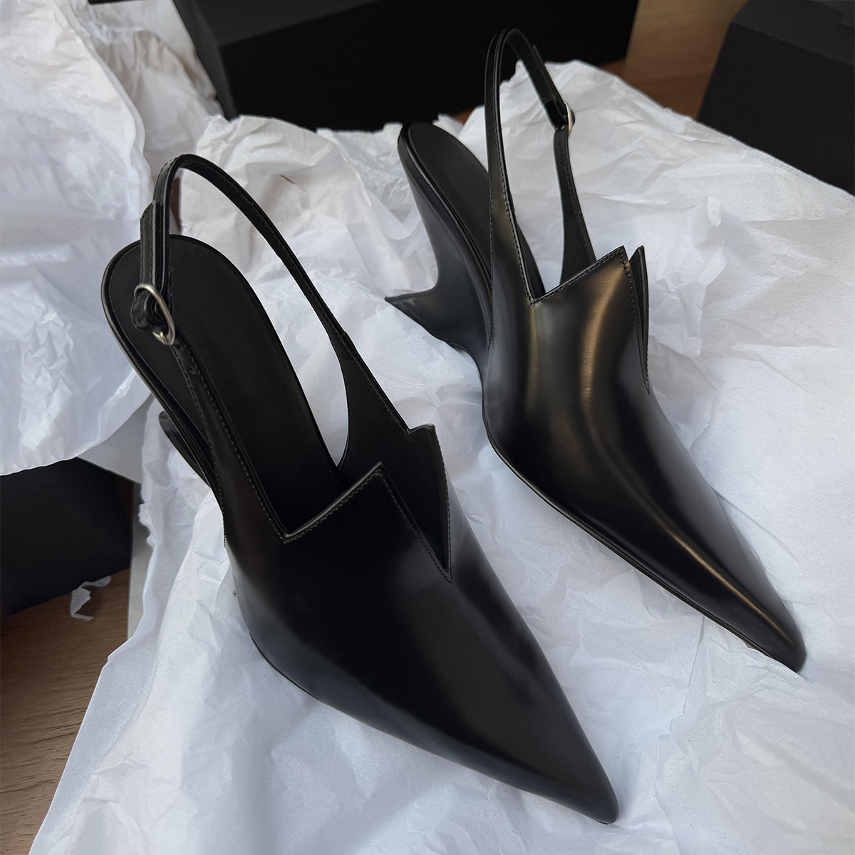 รองเท้าส้นเตี้ยแบบสวมเปิดส้น ด - Formal Women Daily Wear Sandals บทวิจารณ์และราคา