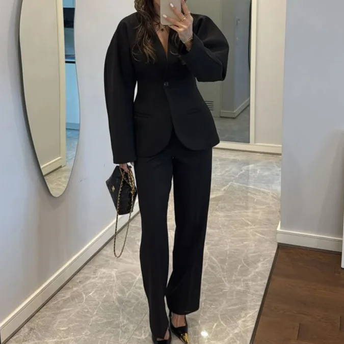 ชุดสูทผู้หญิงสีดำ คอวี ผูกเอว  - Women Formal Wear Black บทวิจารณ์และราคา