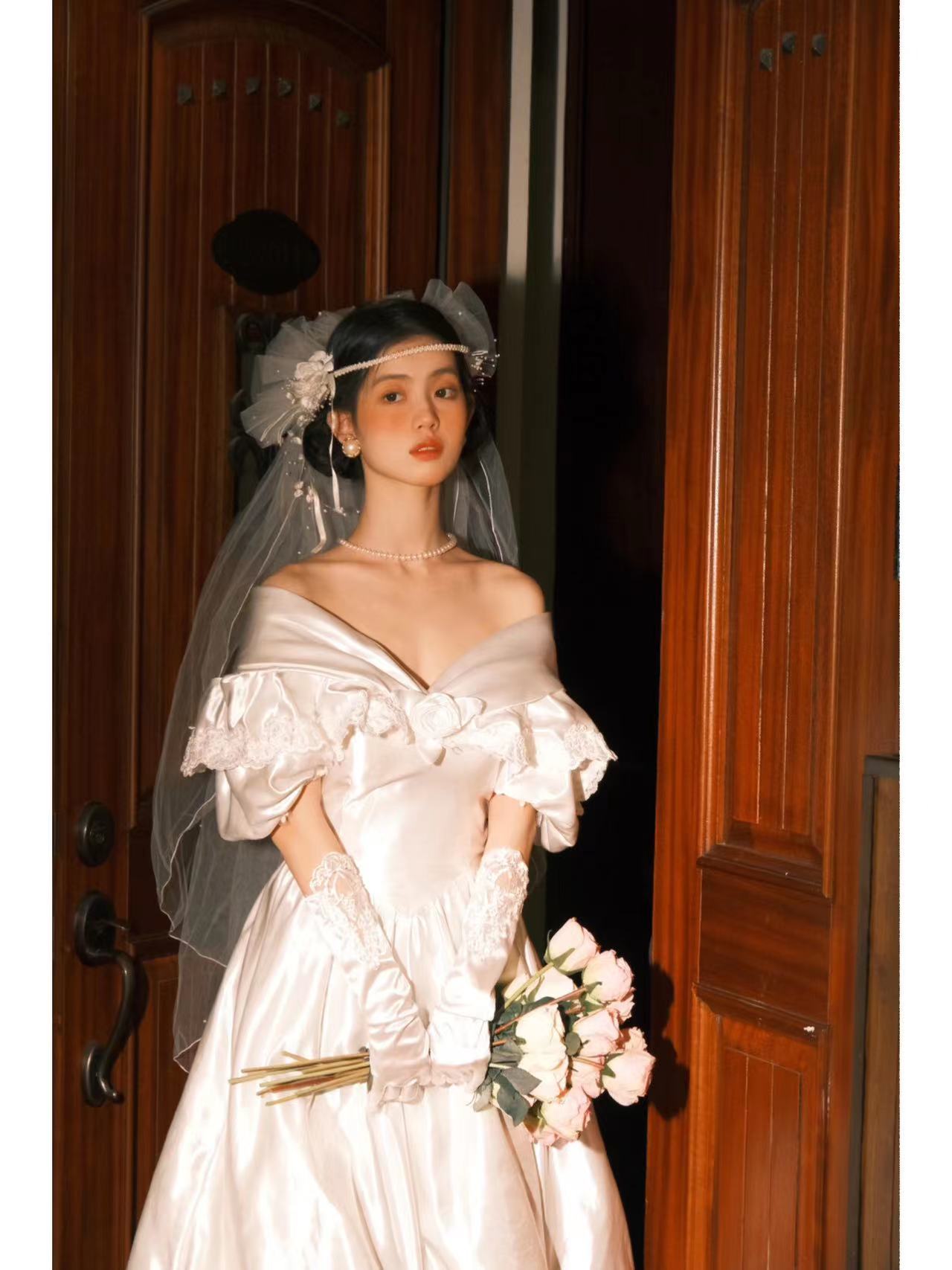 ชุดแต่งงานสไตล์ฮ่องกงวินเทจ ผ้ - Women Formal Wear Ethnic บทวิจารณ์และราคา